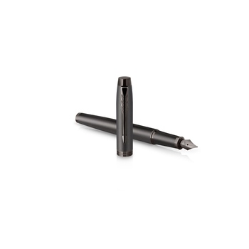 Перьевая ручка Parker IM Monochrome Black, перо:F, цвет чернил: blue, в подарочной упаковке.