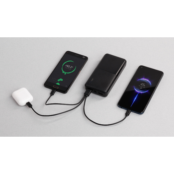 Зарядное устройство "Blackstone" 20000 mAh с кабелем 3 в 1