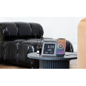 Настольные часы "Smart Screen" с беспроводным (15W) зарядным устройством, гигрометром, термометром, календарём, с подсветкой логотипа