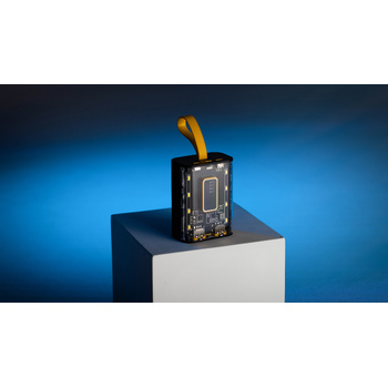 Зарядное устройство "Shine" 9000 mAh с LED-подсветкой, встроенными кабелями Type-C/Lightning/USB